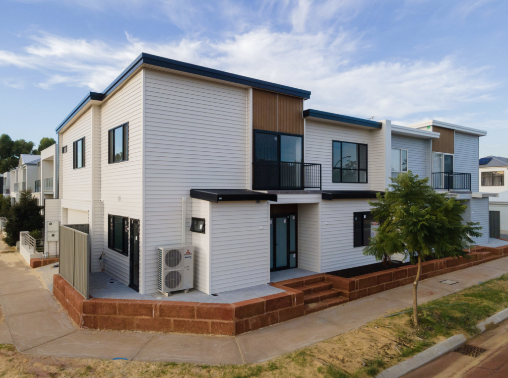 Reclad House With Vinyl Cladding